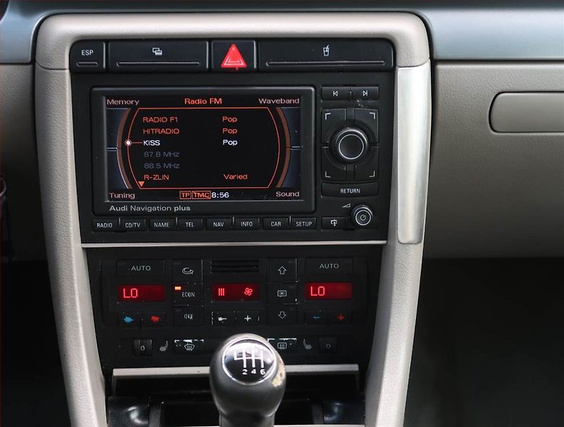 Audi A4 (2005) 2.0 TDI, po STK, Tažné - fotka 12 z 19