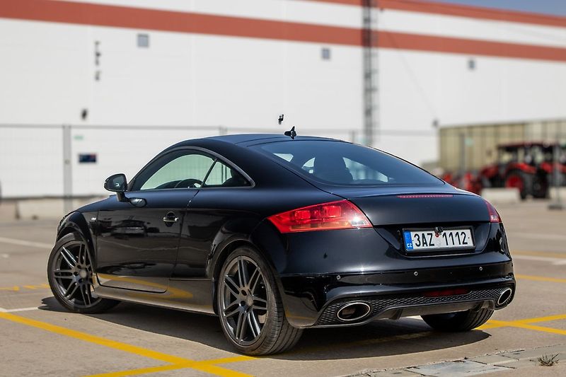 Audi TT S-line - fotka 7 z 39