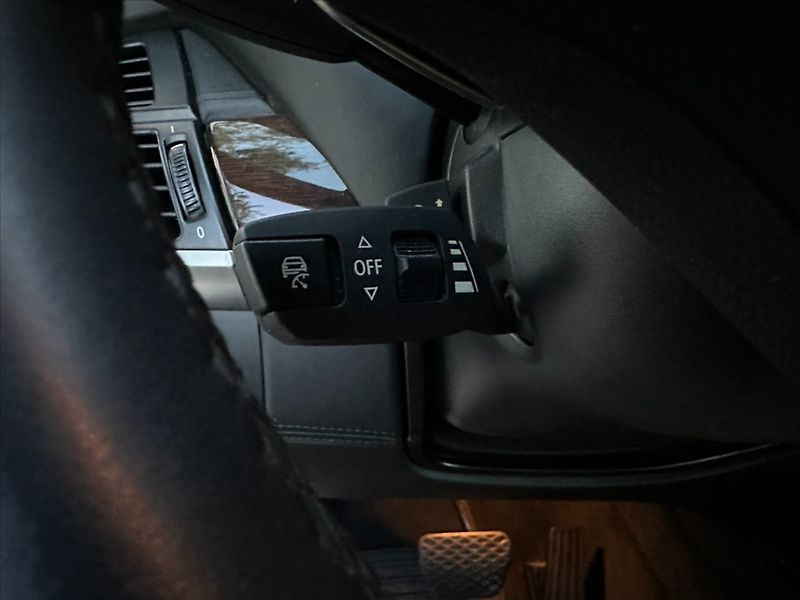 BMW X6 3,0 M50D X Drive 280kW-CZ-serv - fotka 23 z 47