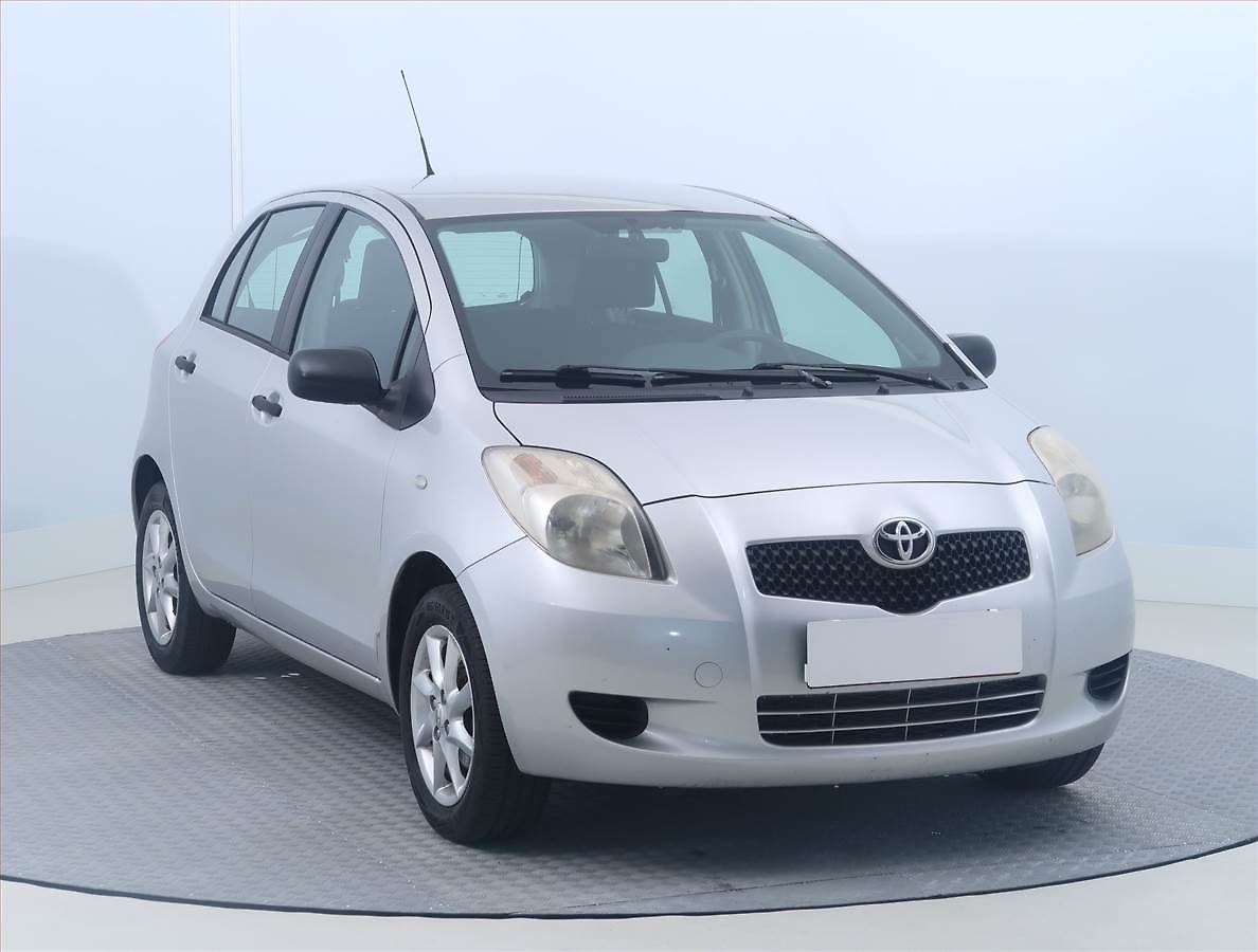 Toyota Yaris 1.0 VVT-i, po STK, dobrý stav