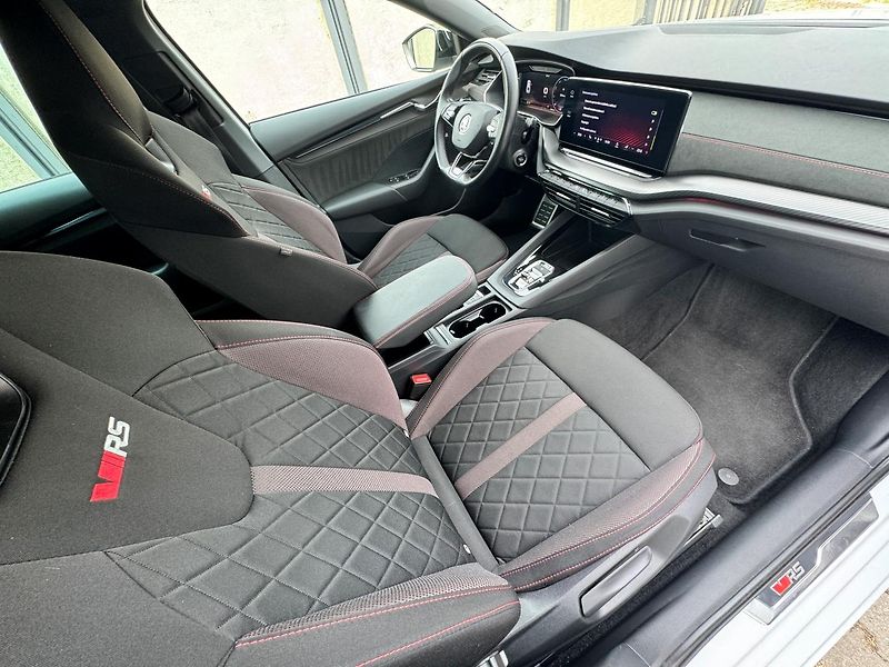 Škoda Octavia (2024) RS 2,0 TDI 147 KW AUT 4X4 - fotka 16 z 26