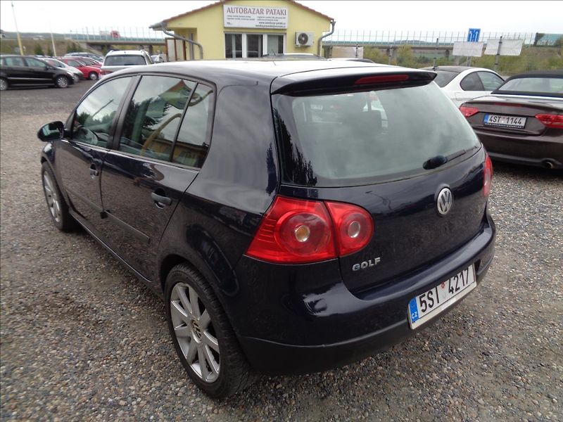 Volkswagen Golf 1,4 - fotka 5 z 16