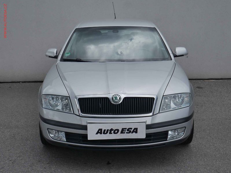 Škoda Octavia (2006) 2.0FSi, autoAC - fotka 2 z 14