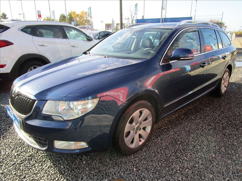 Škoda Superb Combi 2.0TDi Ambi, aut. Klima - fotka 1 z 40