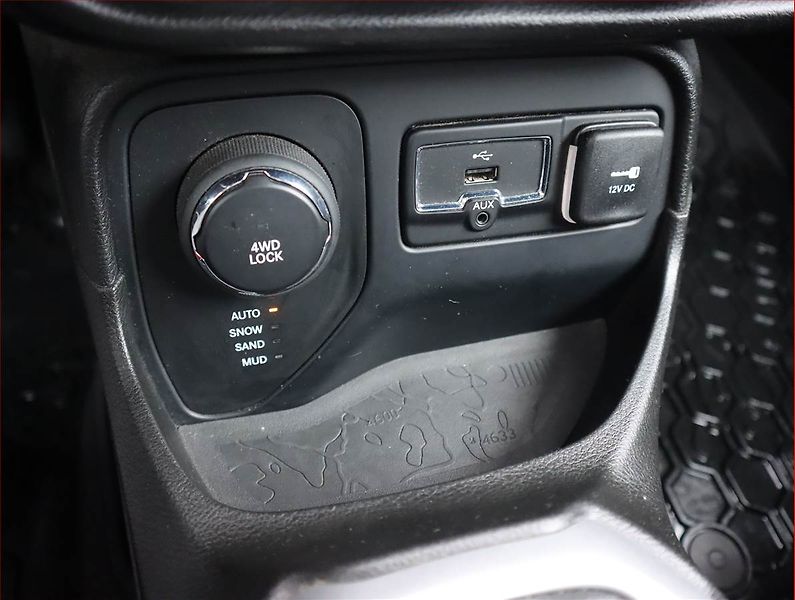 Jeep Renegade (2017) 2.0 MultiJet, 4X4, Serv.kniha - fotka 16 z 17