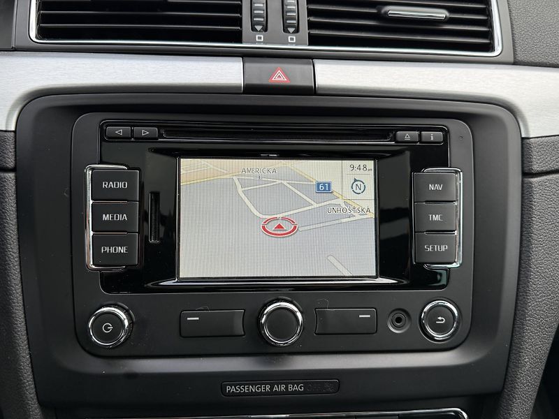 Škoda Superb 2.0 TDI DSG / 125 kW Elegance - fotka 18 z 25