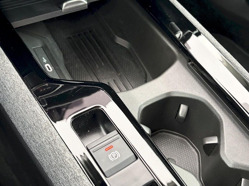 Škoda Superb (2024) Combi DSG 2.0 TDI / 110 kW / S - fotka 20 z 34