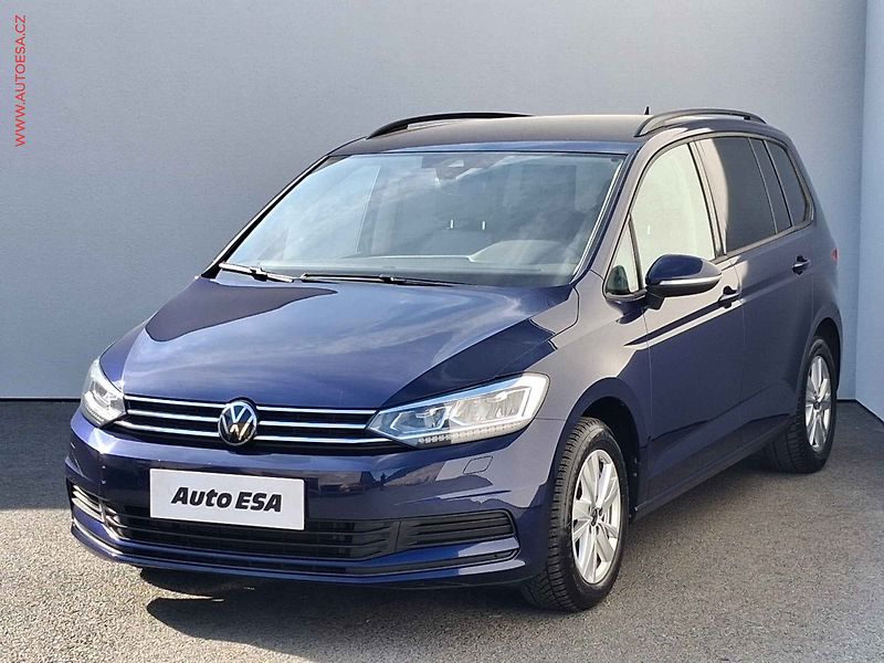 Volkswagen Touran (2024) 2.0 TDi, 2.maj,ČR, DSG, LED - fotka 3 z 20