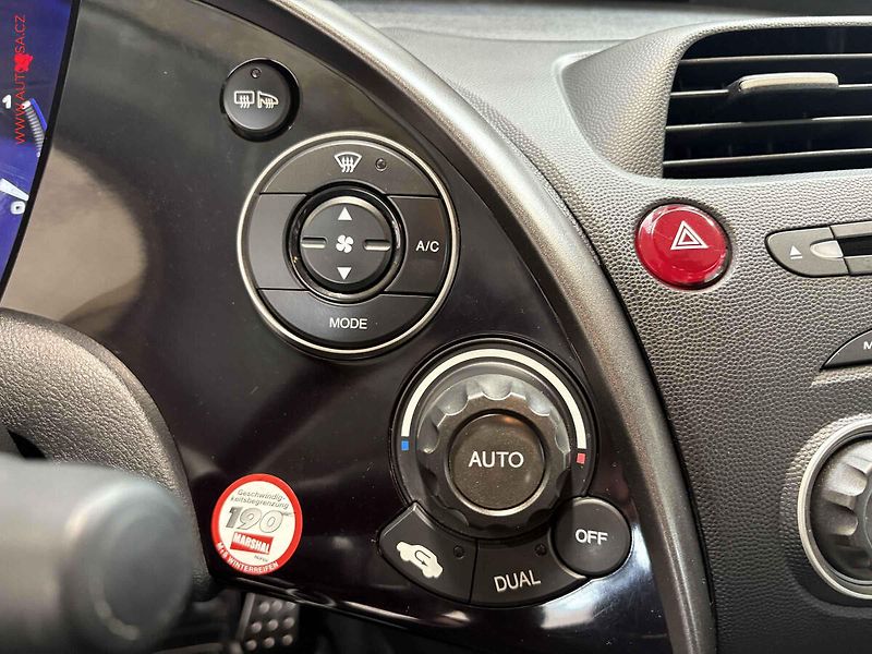 Honda Civic (2007) 1.8i-VTEC, AT, AC, temp - fotka 14 z 15