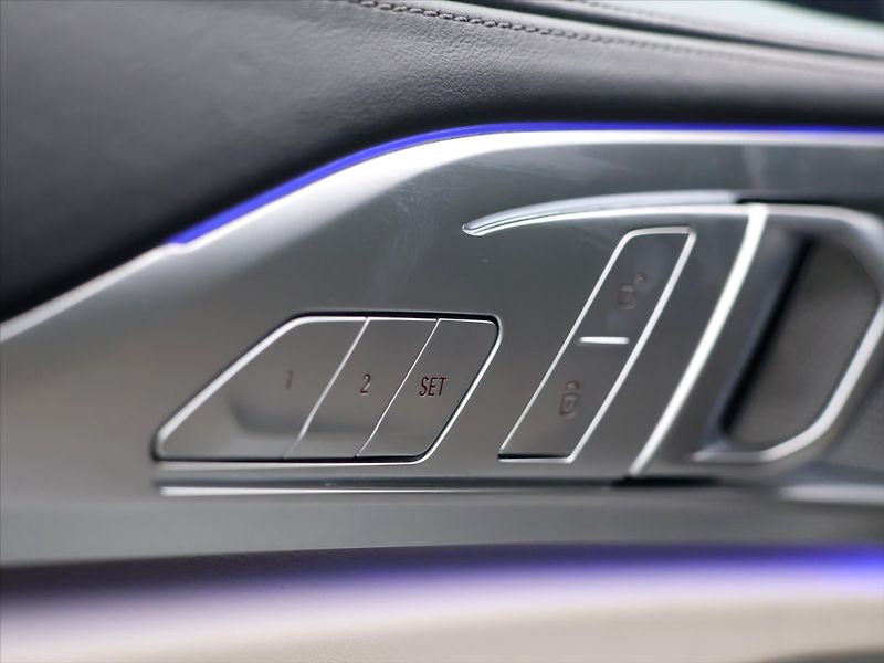 BMW Řada 8 3,0 840i 245kW Gran Coupe DPH - fotka 18 z 49