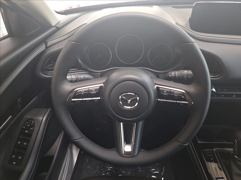 Mazda CX-30 (2026) 2.5 G 140k 6AT FWD HOMURA PLUS - fotka 8 z 15