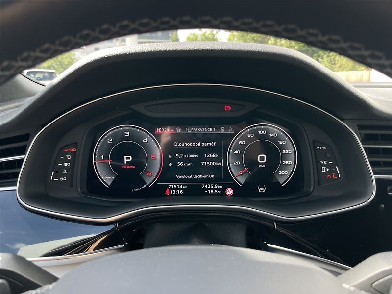 Audi Q7 3,0 50 TDI quattro S line TZ - fotka 9 z 25