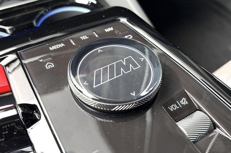 BMW M5 Touring - fotka 11 z 12