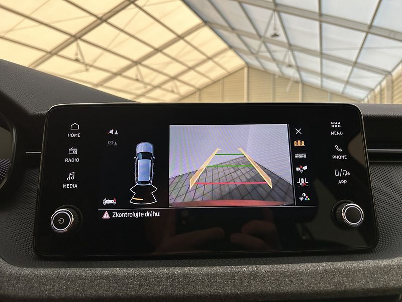 Škoda Kamiq 1.0 TSI 130 let Premium - fotka 10 z 24