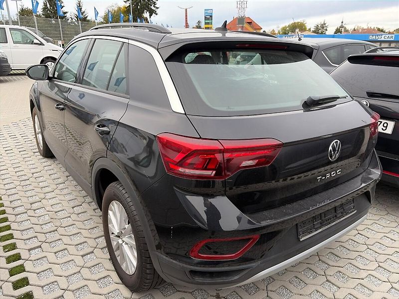 Volkswagen T-Roc 1,0 TSI Virtual Autoklima DPH - fotka 2 z 10