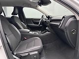 Volvo XC40 T4 AWD MOMENTUM CZ REZERVACE - náhled 19