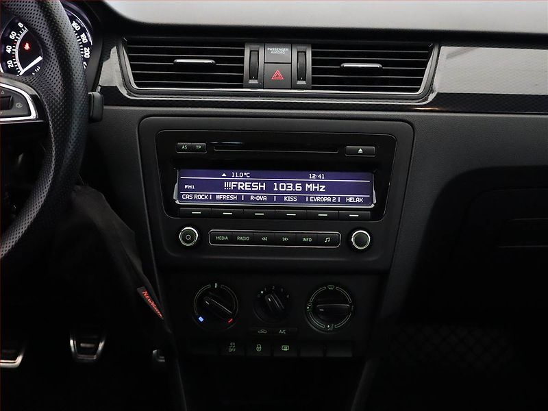 Škoda Rapid (2015) Spaceback 1.2 TSI, Xenony - fotka 10 z 15