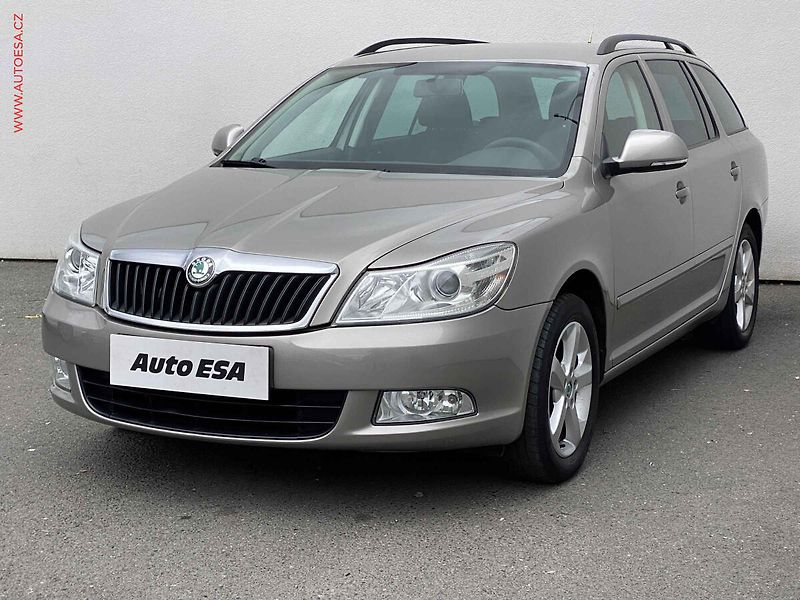 Škoda Octavia (2011) 1.4 TSi, Ambition, +kola - fotka 3 z 18