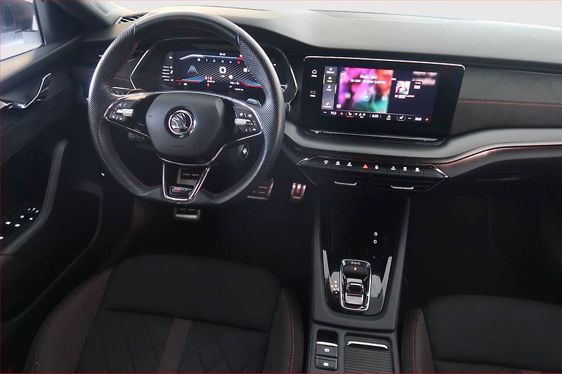 Škoda Octavia (2023) RS 2.0 TDI 4x4 - fotka 7 z 22