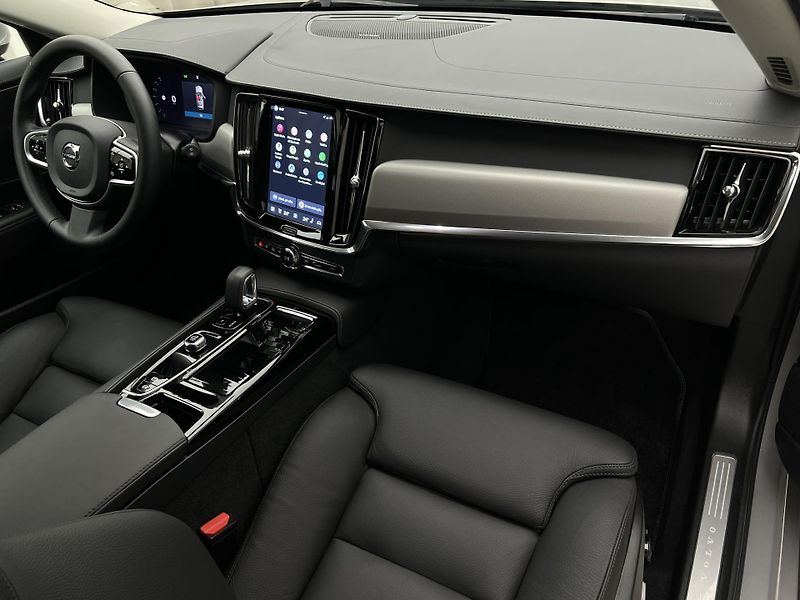 Volvo V90 T6 AWD RECHARGE BRIGHT PLUS  - fotka 21 z 46