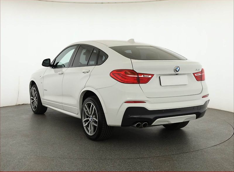 BMW X4 (2014) xDrive30d, 4X4, Automat - fotka 4 z 19