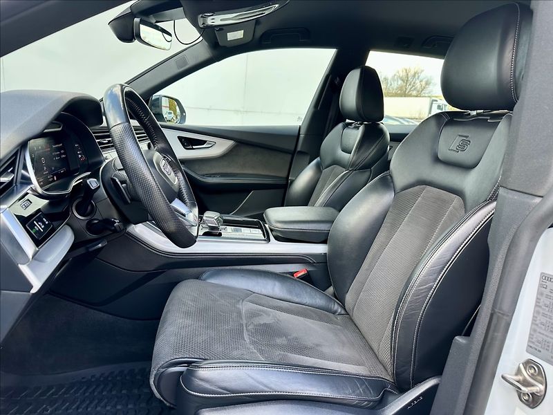 Audi SQ8 4,0 TDi QUATTRO KAMERA 1MAJ ČR - fotka 14 z 48