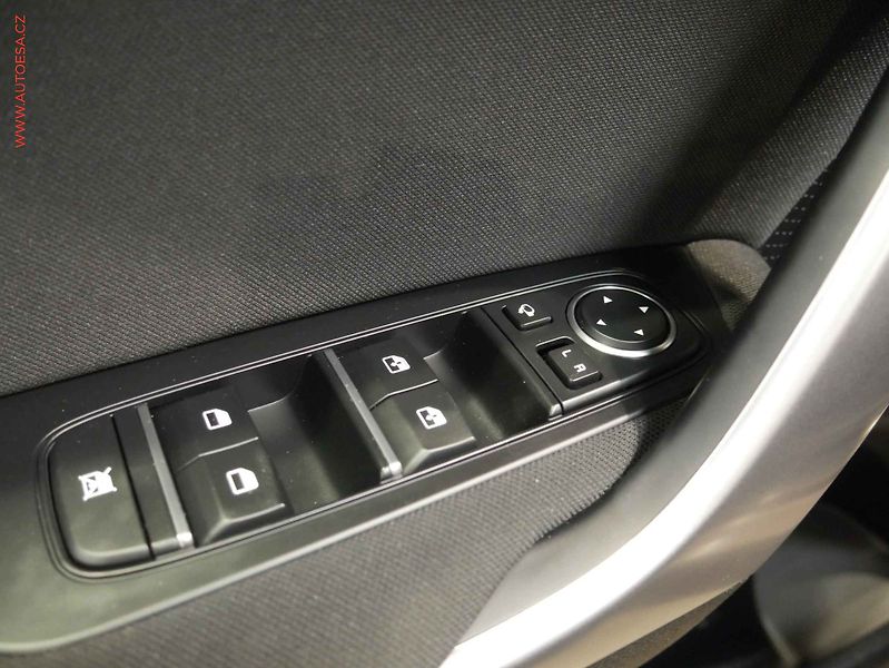 Kia Ceed (2021) 1.5T-GDI, 1.maj,ČR, servis - fotka 20 z 20