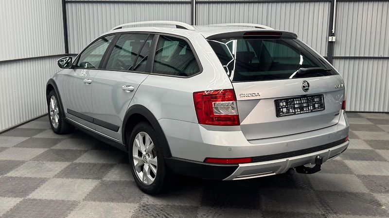 Škoda Octavia (2015) SCOUT - fotka 25 z 27