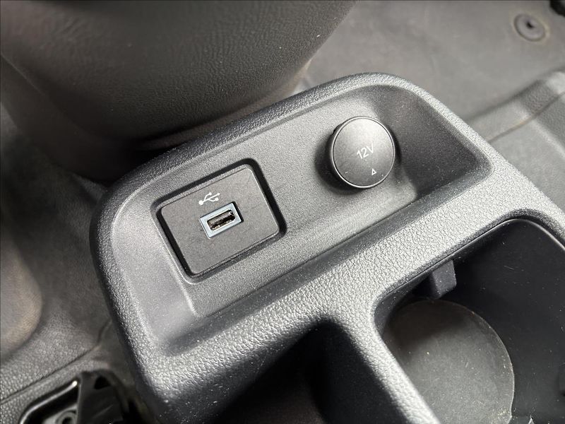 Ford Transit Connect 1,5 EcoBlue 74kW L1 DPH - fotka 30 z 33