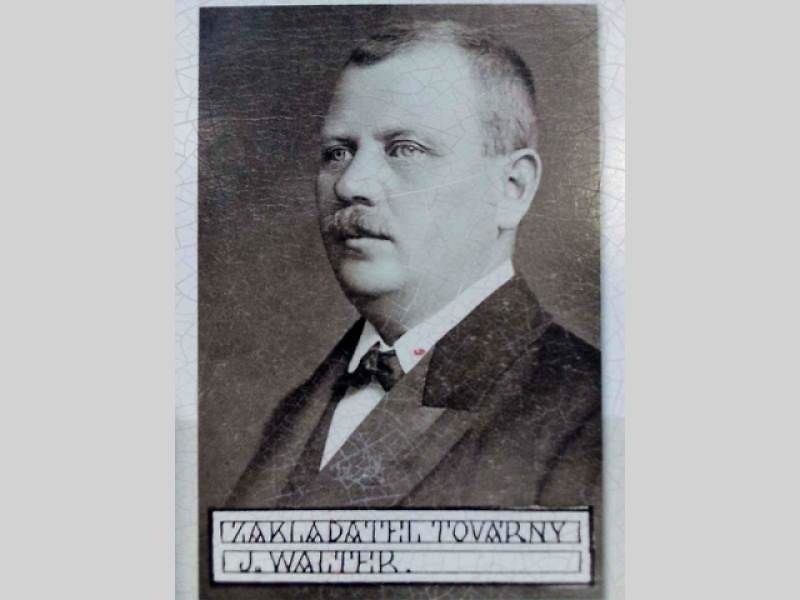 Walter WIZ, Knapp - Vojíř (1921-2). Vítězná posádka v závodech do vrchu Zbraslav-Jíloviště v cestovních automobilech do 1600, resp. do 1750 cm3