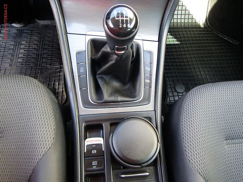Volkswagen Golf (2013) 1.2 TSi VII, Comfortline, - fotka 17 z 20