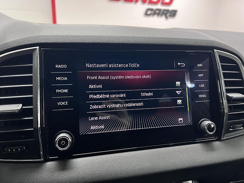 Škoda Karoq 2.0 TDI 110 KW 4x4 DSG - fotka 32 z 36