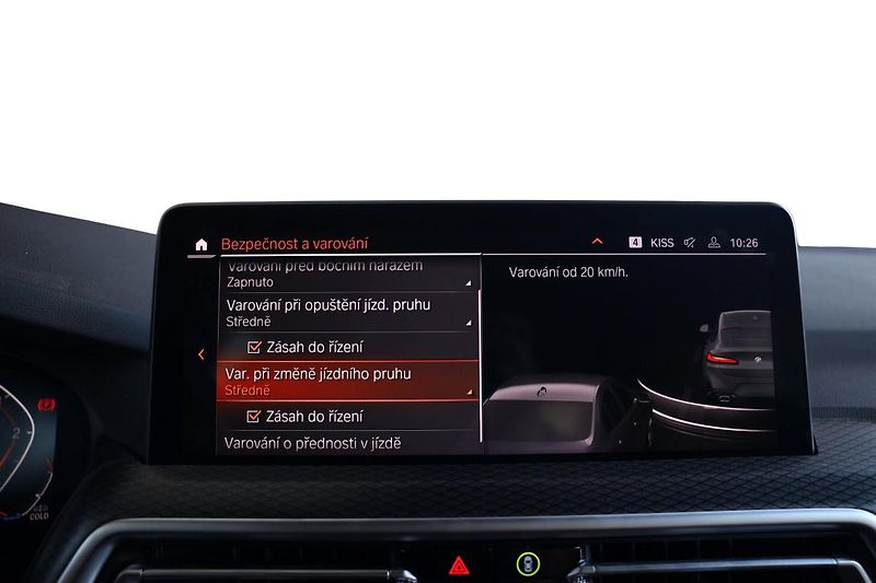 BMW X4 xDrive30d - fotka 18 z 26