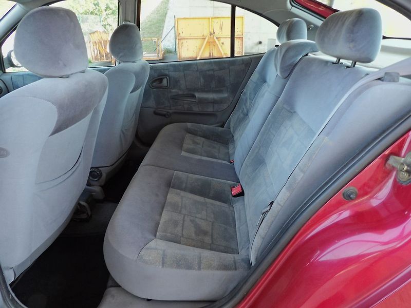 Renault Mégane 1.6i 16v 79kW Klima Alu - fotka 18 z 28