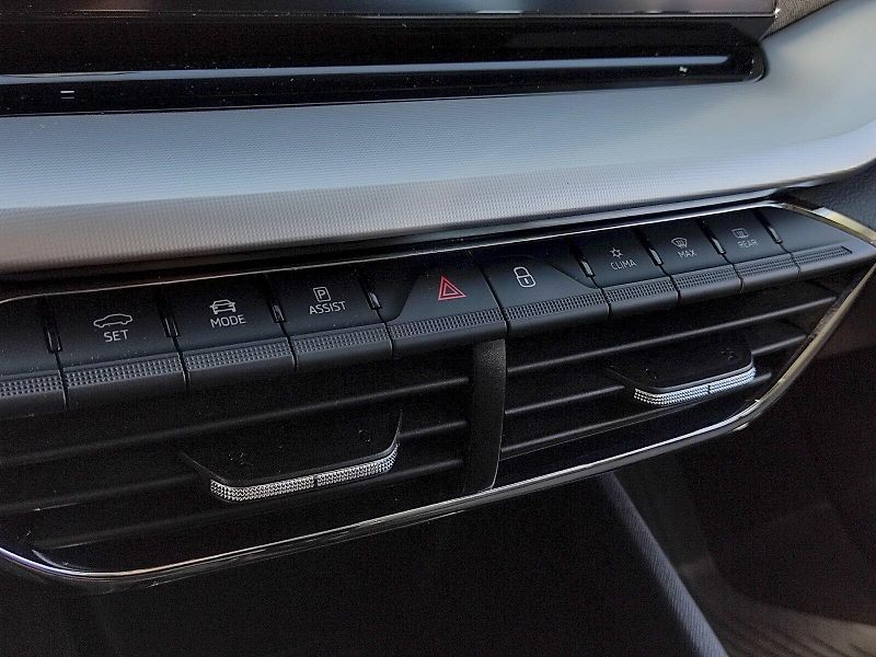 Škoda Octavia (2021) Combi Style 1,5 Tsi 110 Kw - fotka 19 z 34