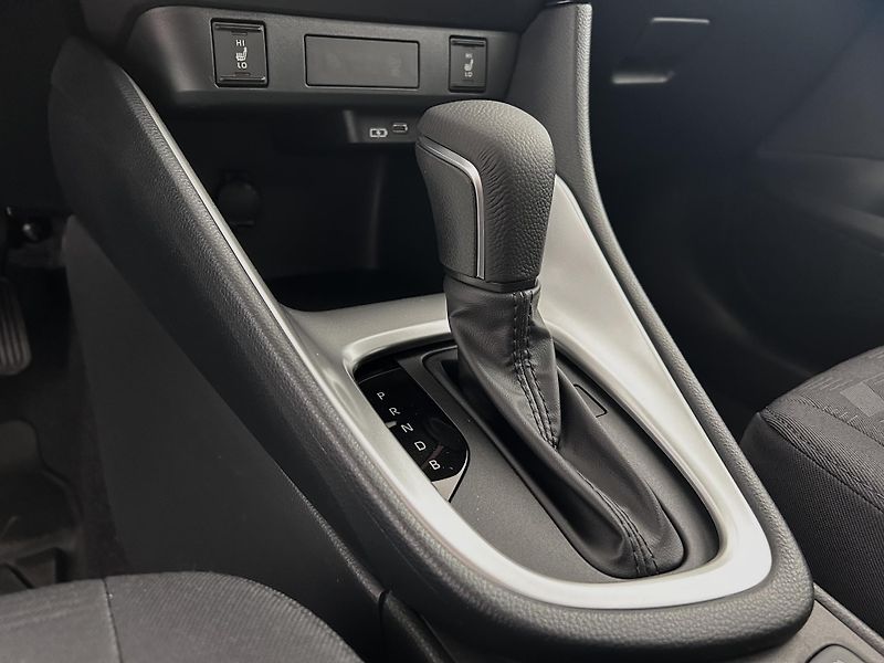 Mazda 2 Hybrid (2024) 1,5 AT Centre-line - fotka 9 z 15