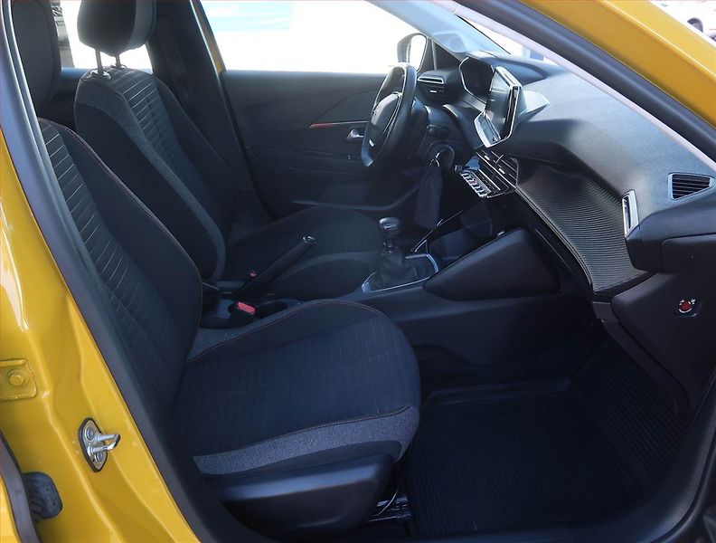 Peugeot 208 (2020) 1.2 PureTech, Serv.kniha - fotka 9 z 21