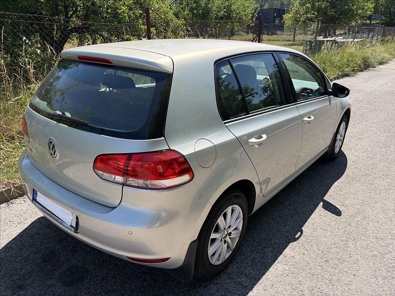 Volkswagen Golf 1,2 1.2 TSI, 1.maj, CZ,servisk - fotka 5 z 14