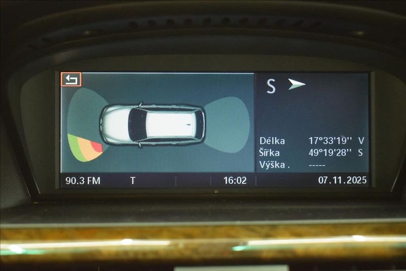BMW Řada 5 3,0 530XD, xen,navi,servis, - fotka 22 z 28