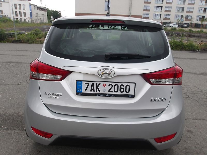 Hyundai ix20 1,6i 91kW NAJ.56000km !!! 1.MA - fotka 13 z 30