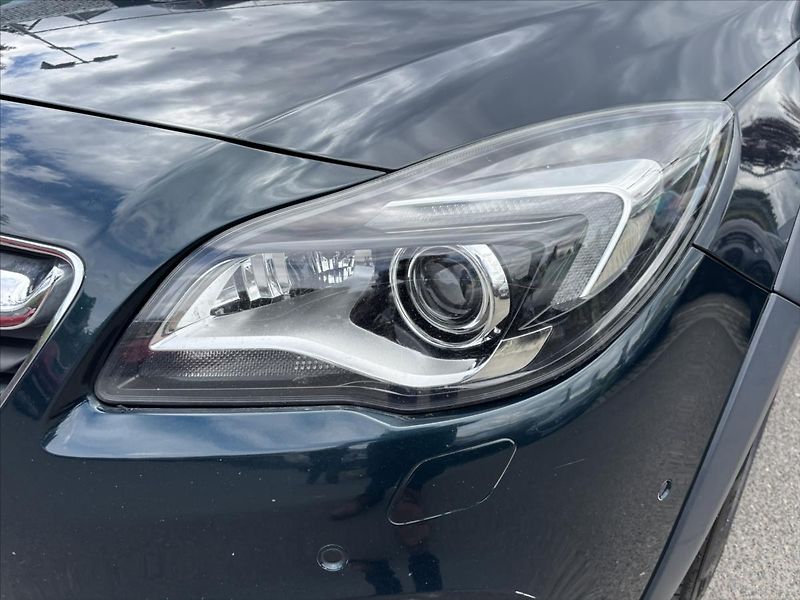 Opel Insignia 2,0 CDTi 125kW 4x4 NAVI KAMERA - fotka 41 z 44