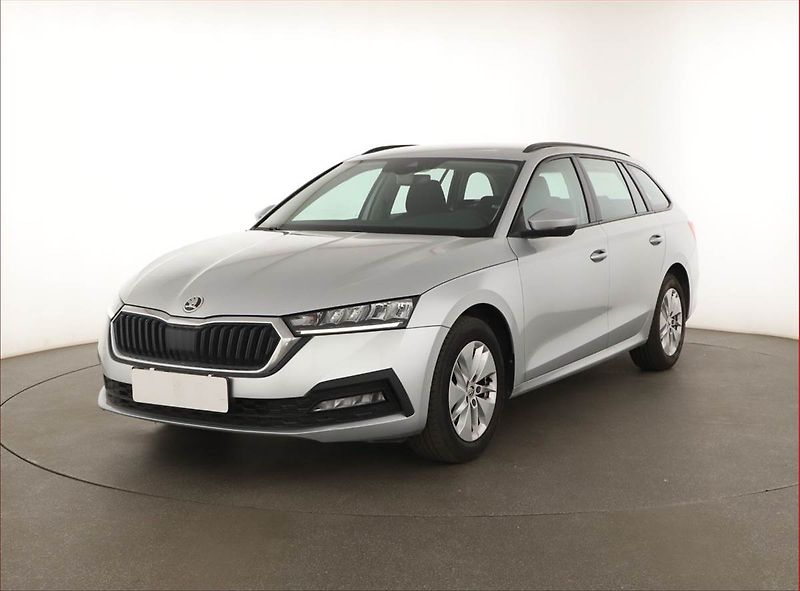 Škoda Octavia (2022) Ambition 2.0 TDI, ČR,1.maj - fotka 2 z 19