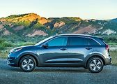Kia Niro PHEV. Emise: 29 g/CO2 na km. Spotřeba: 1,3 l/100 km.