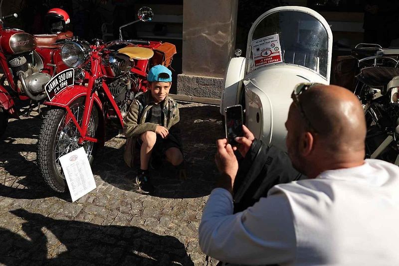 Zámek Velké Březno přivítal desítky veteránů. Konal se tam další ročník závodu veteránů O pohár hraběte Chotka.