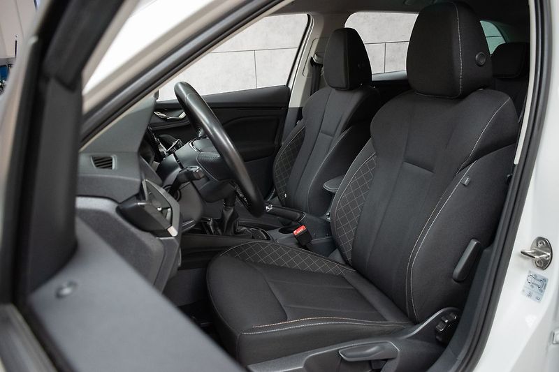 Škoda Scala 1.6 TDI DRIVE 125 YEARS*ČR 1.M - fotka 10 z 36