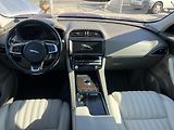 Jaguar F-Pace (2018) 2.0D 132kw AWD  - náhled 13