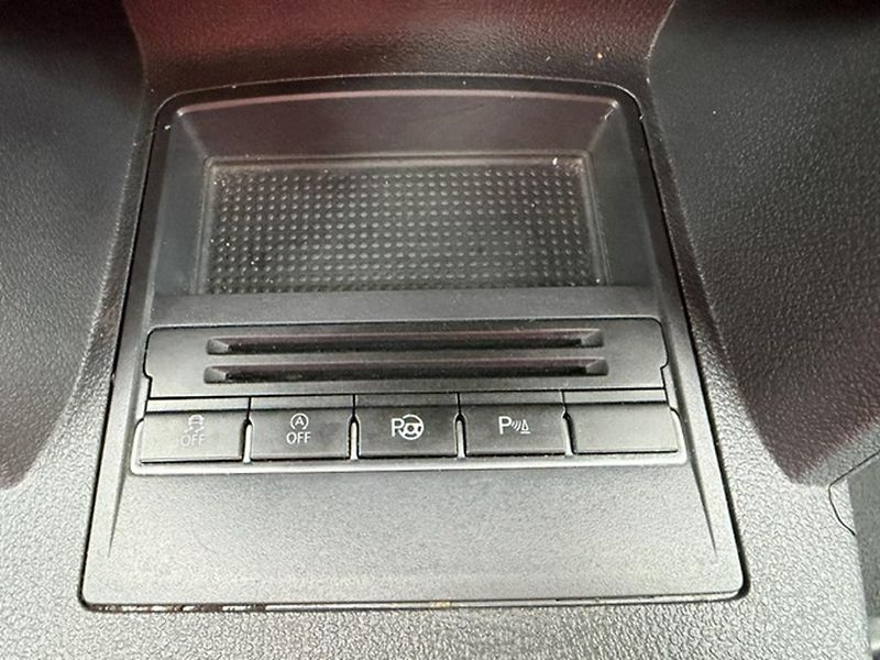 Volkswagen Touran 1,6 TDi BLUEMOTION STYLE - fotka 25 z 28