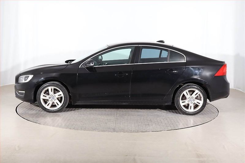 Volvo S60 (2016) D3, Automat, Serv.kniha, Kůže - fotka 3 z 25