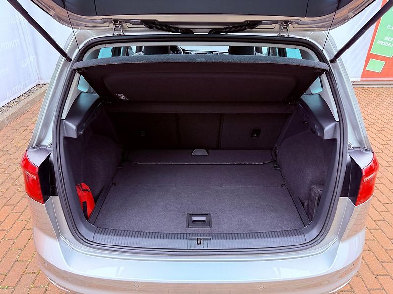 Volkswagen Golf Sportsvan 1.4 TSi Sound BlueMotion, Navi - fotka 9 z 29