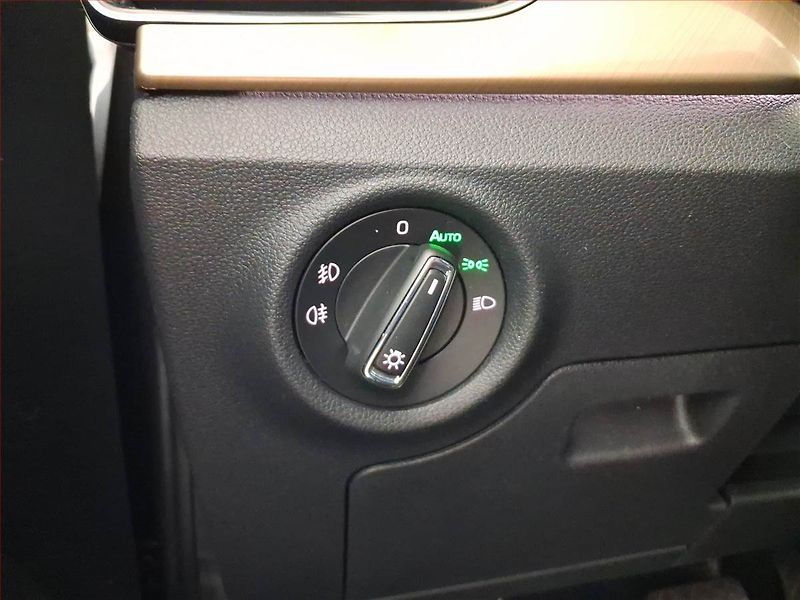 Škoda Scala (2021) 1.0 TSI, Automat, Tempomat - fotka 18 z 21